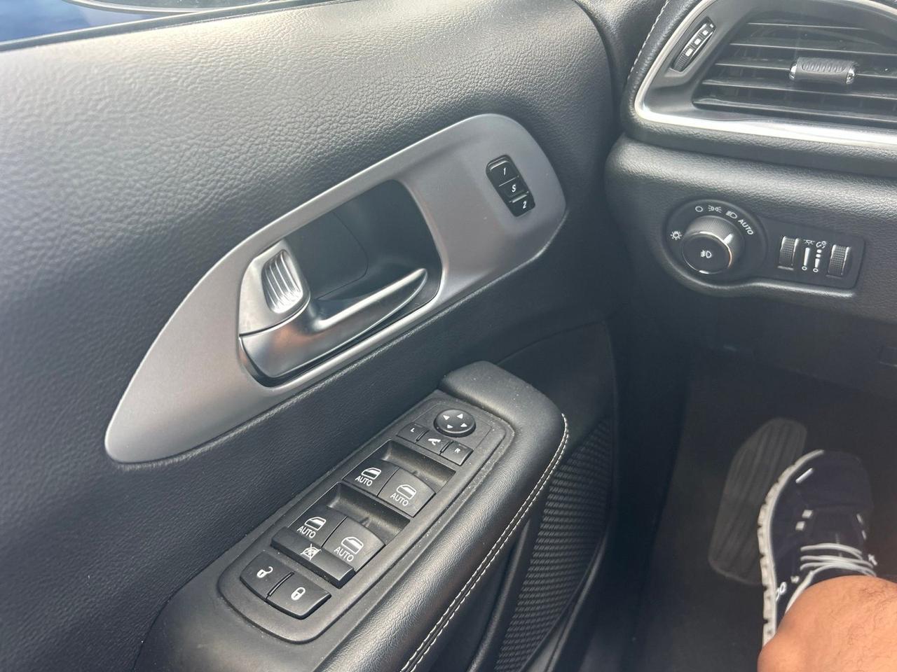 2025 Chrysler Pacifica Limited Ashland VA