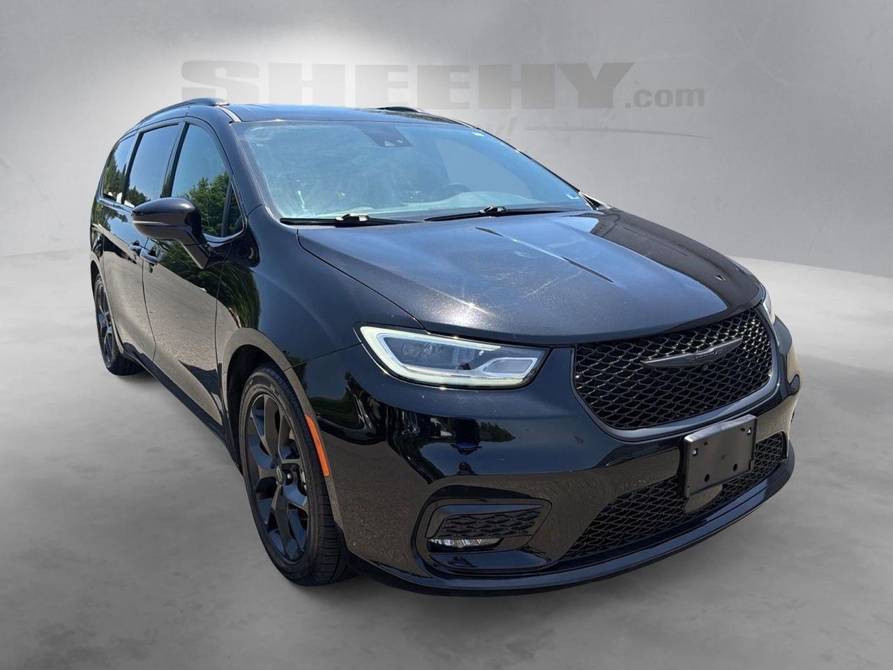 2025 Chrysler Pacifica Limited Ashland VA