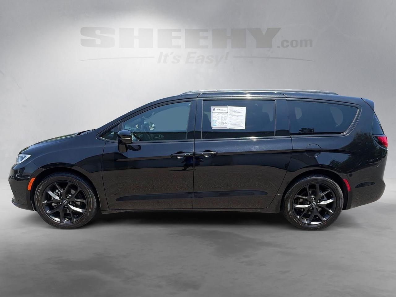 2025 Chrysler Pacifica Limited Ashland VA