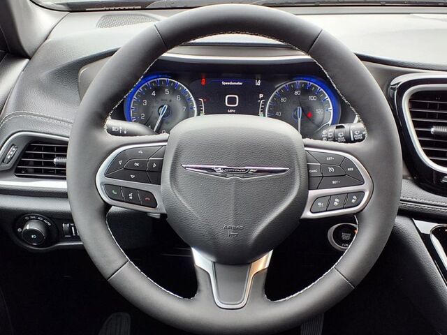 2025 Chrysler Pacifica Select  TX