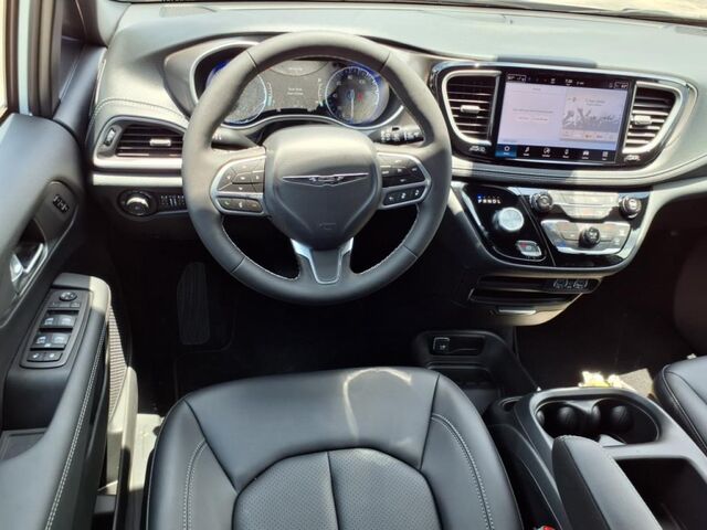 2025 Chrysler Pacifica Select  TX