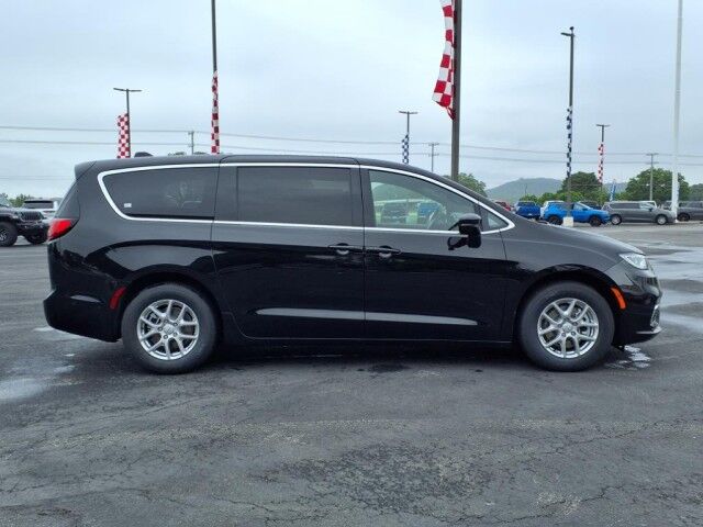 2025 Chrysler Pacifica Select  TX