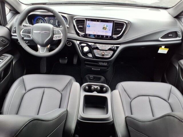 2025 Chrysler Pacifica Select  TX