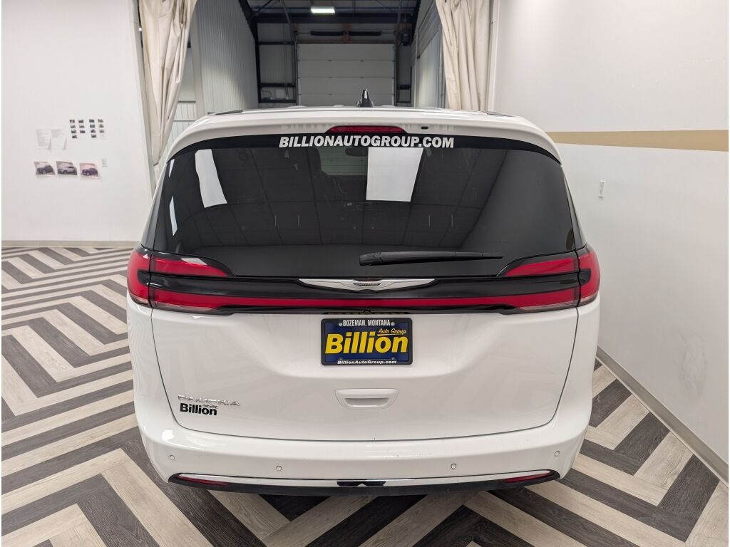 2025 Chrysler Pacifica Select Bozeman MT