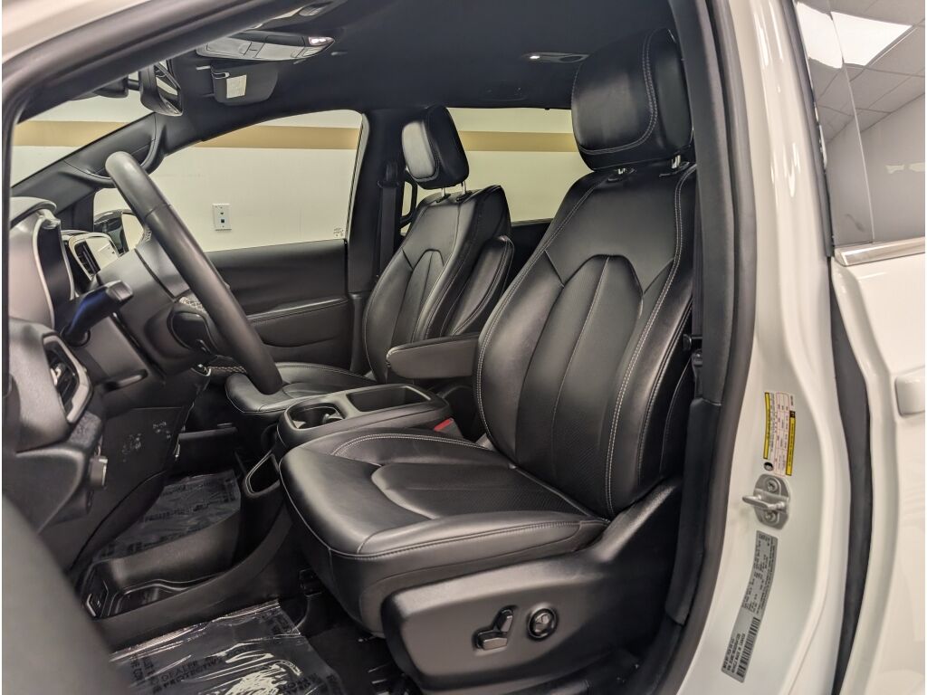 2025 Chrysler Pacifica Select Bozeman MT
