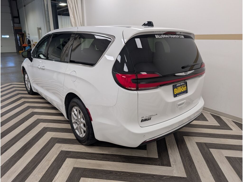 2025 Chrysler Pacifica Select Bozeman MT