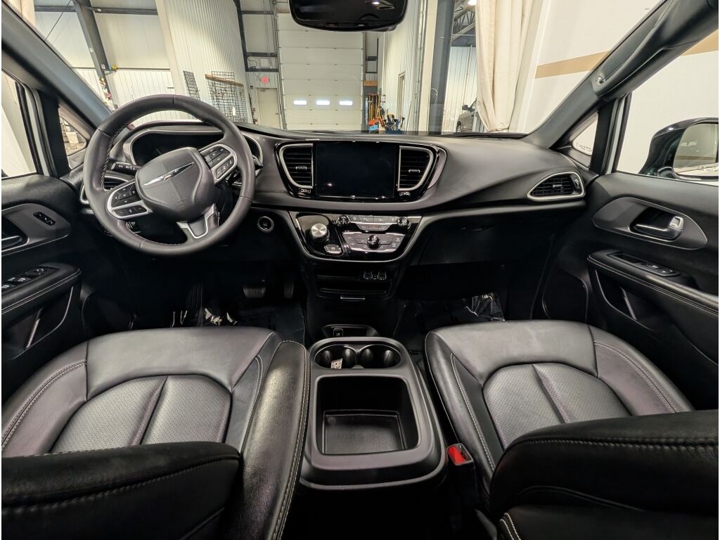 2025 Chrysler Pacifica Select Bozeman MT