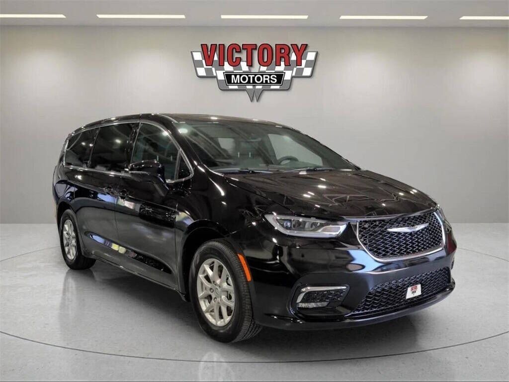 2025 Chrysler Pacifica Select Royal Oak MI