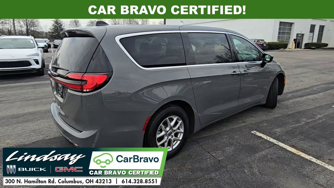 2025 Chrysler Pacifica Select Columbus OH