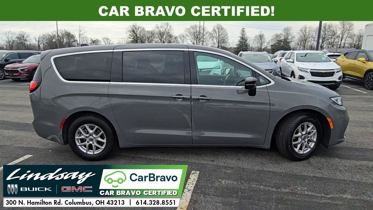 2025 Chrysler Pacifica Select Columbus OH