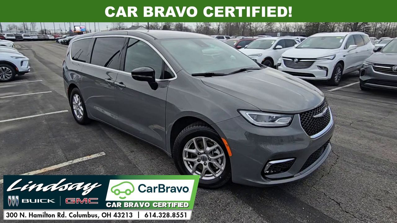 2025 Chrysler Pacifica Select