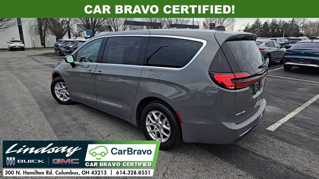 2025 Chrysler Pacifica Select Columbus OH