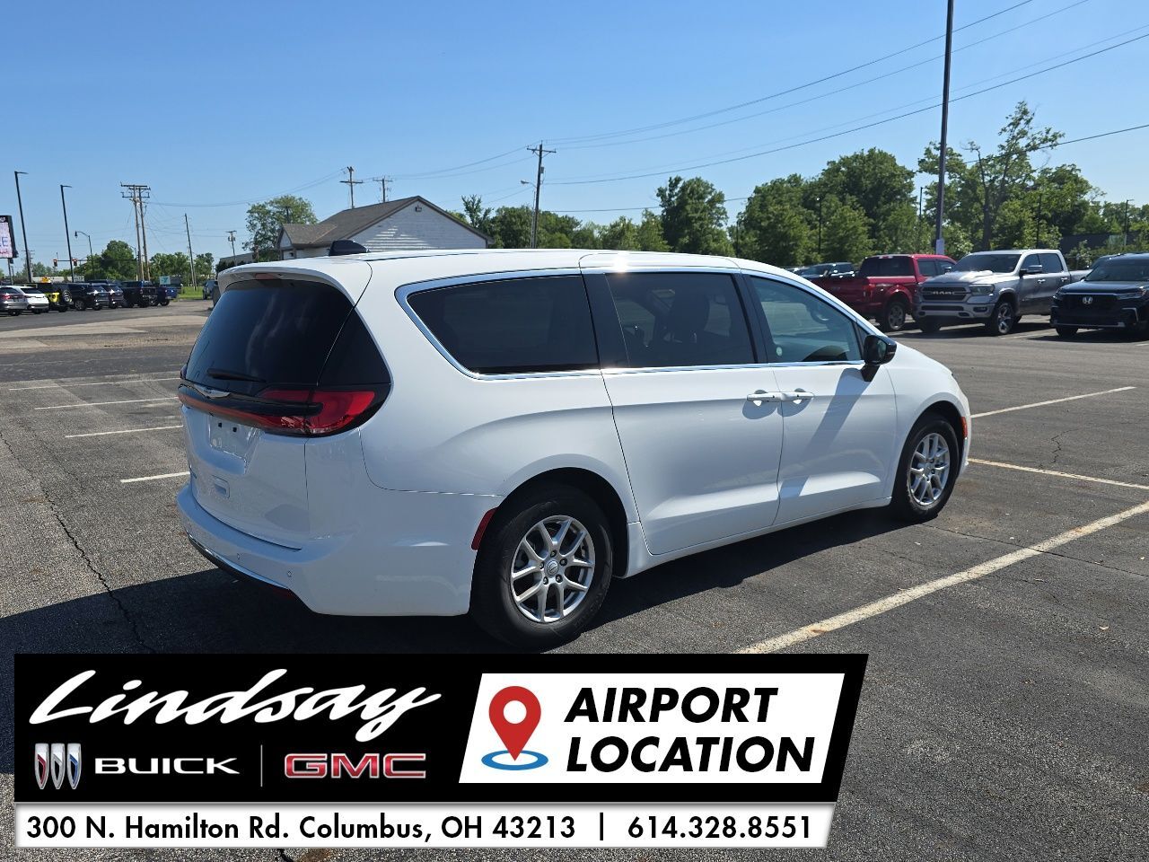 2025 Chrysler Pacifica Select