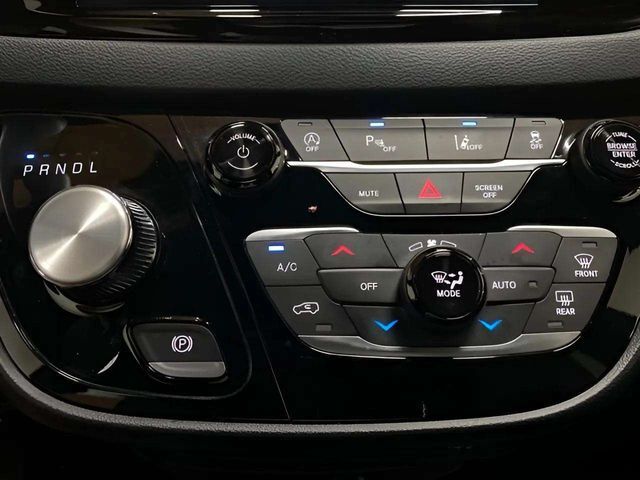 2025 Chrysler Pacifica Select Dallas TX