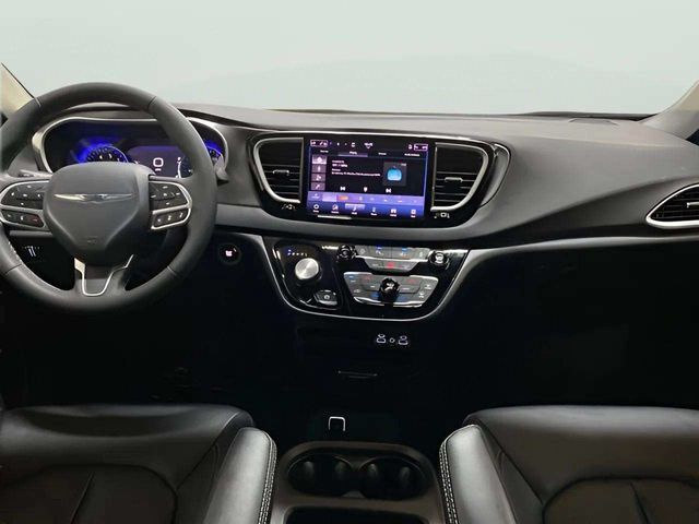 2025 Chrysler Pacifica Select Dallas TX