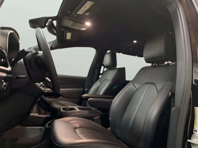 2025 Chrysler Pacifica Select Dallas TX