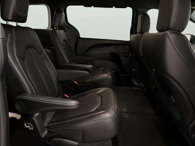 2025 Chrysler Pacifica Select Dallas TX