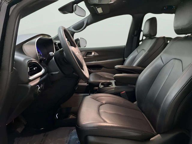 2025 Chrysler Pacifica Select Dallas TX