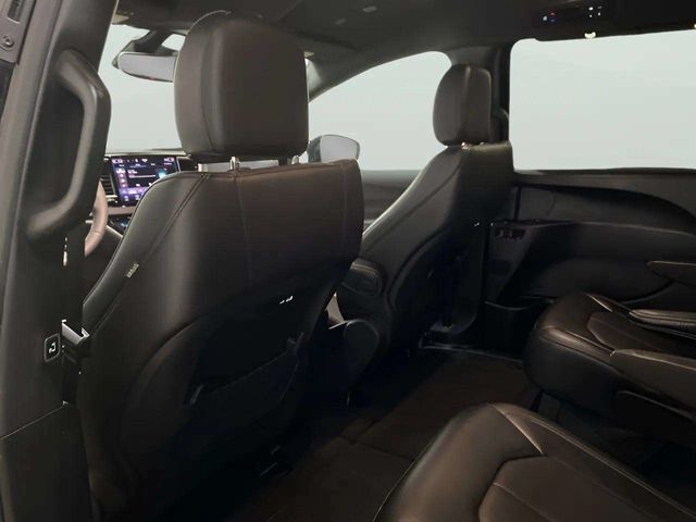 2025 Chrysler Pacifica Select Dallas TX