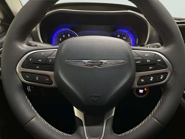 2025 Chrysler Pacifica Select Dallas TX