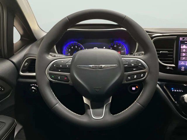 2025 Chrysler Pacifica Select Dallas TX