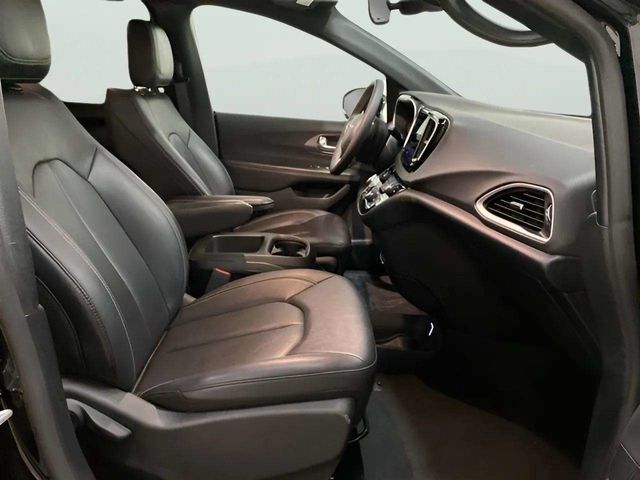 2025 Chrysler Pacifica Select Dallas TX
