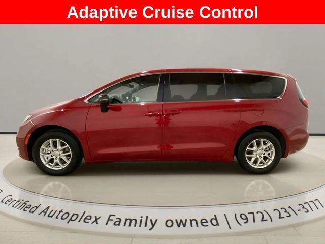 2025 Chrysler Pacifica Select