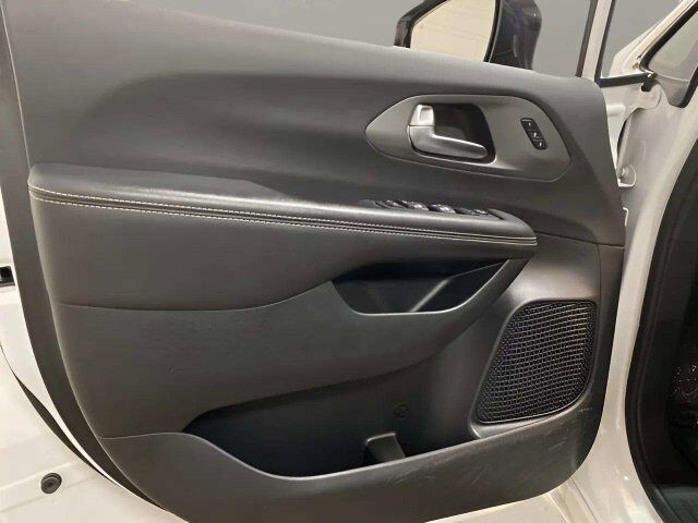 2025 Chrysler Pacifica Select Dallas TX
