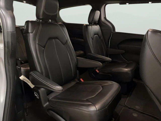 2025 Chrysler Pacifica Select Dallas TX