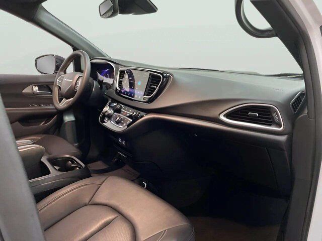 2025 Chrysler Pacifica Select Dallas TX