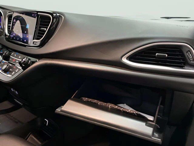 2025 Chrysler Pacifica Select Dallas TX