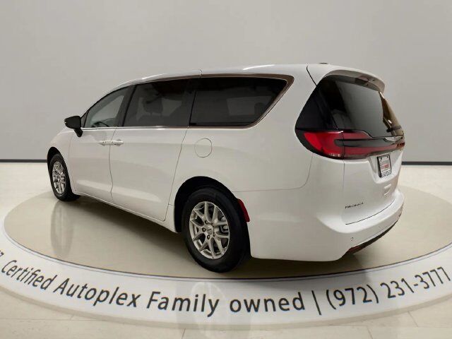 2025 Chrysler Pacifica Select Dallas TX