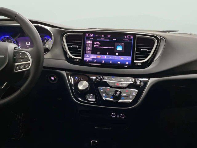 2025 Chrysler Pacifica Select Dallas TX