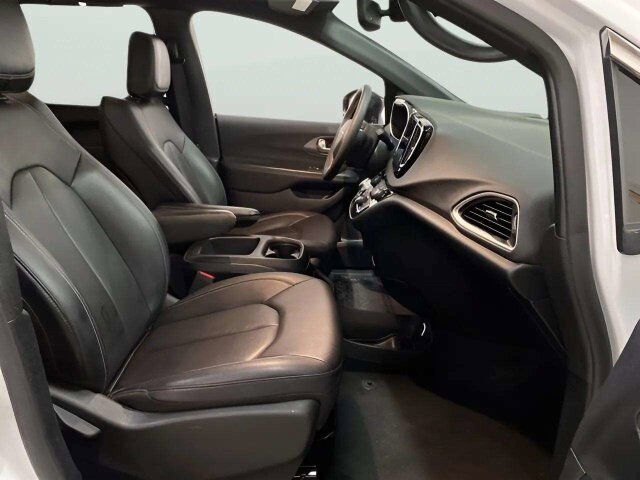 2025 Chrysler Pacifica Select Dallas TX