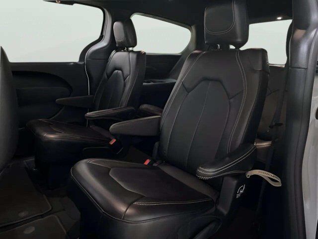 2025 Chrysler Pacifica Select Dallas TX