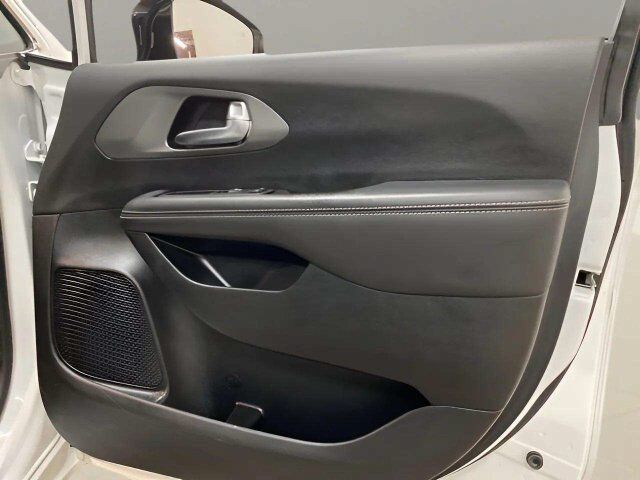 2025 Chrysler Pacifica Select Dallas TX