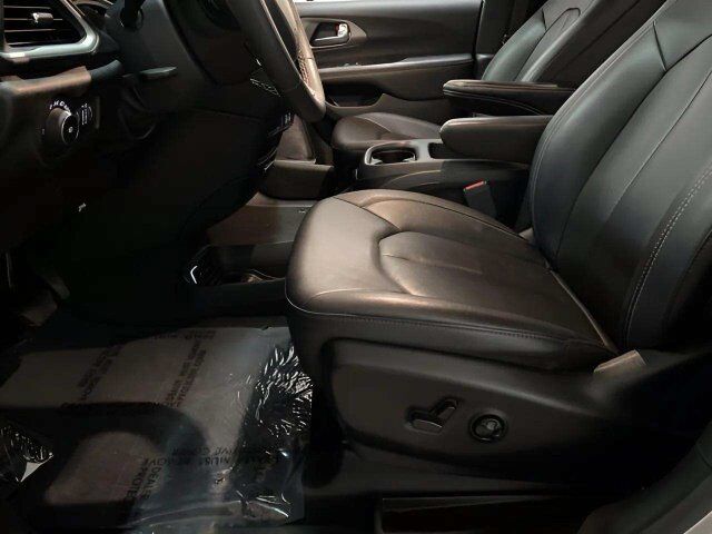 2025 Chrysler Pacifica Select Dallas TX