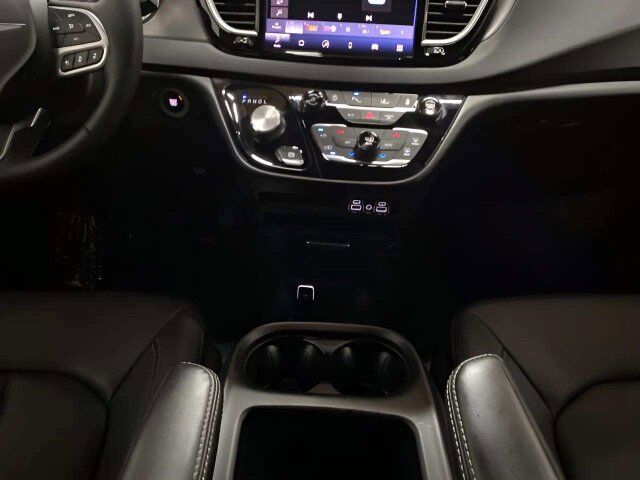 2025 Chrysler Pacifica Select Dallas TX