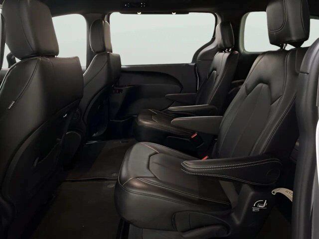 2025 Chrysler Pacifica Select Dallas TX