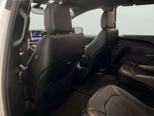 2025 Chrysler Pacifica Select Dallas TX