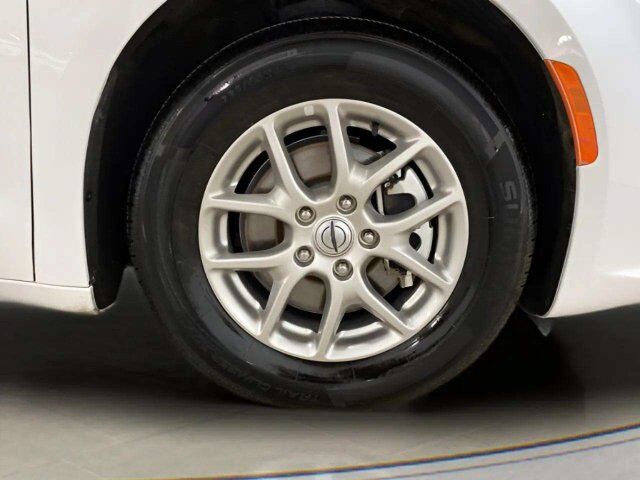 2025 Chrysler Pacifica Select Dallas TX