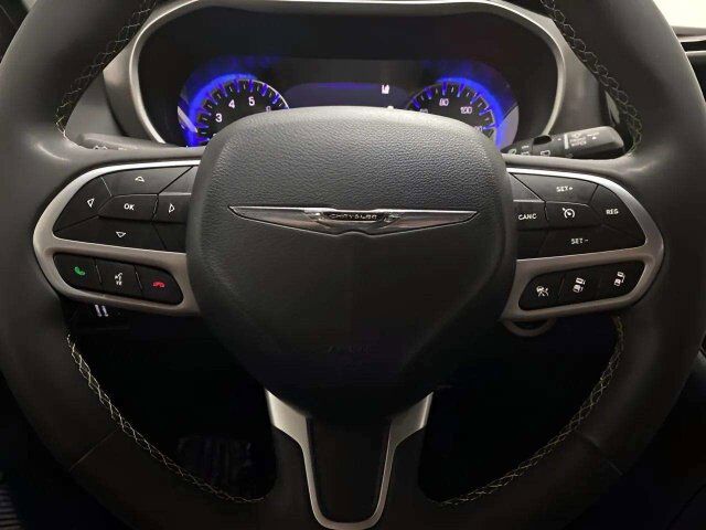 2025 Chrysler Pacifica Select Dallas TX
