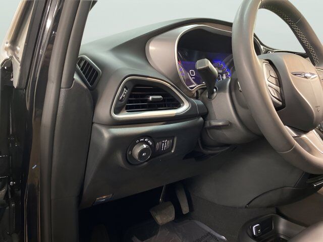 2025 Chrysler Pacifica Select Dallas TX