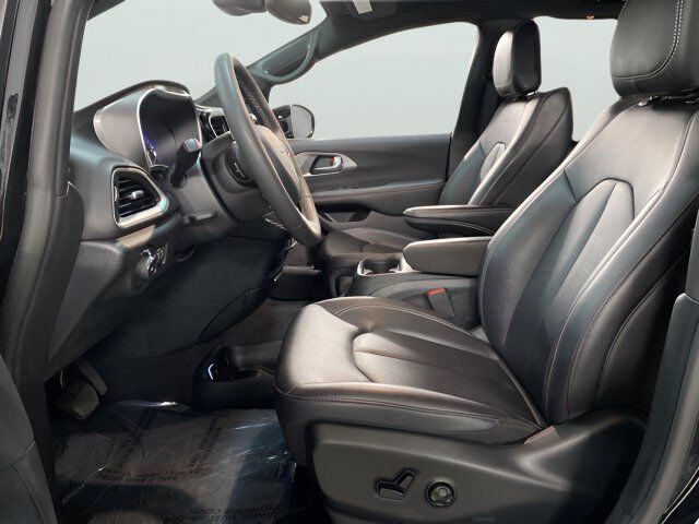 2025 Chrysler Pacifica Select Dallas TX