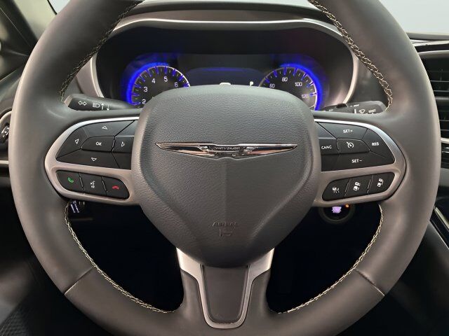 2025 Chrysler Pacifica Select Dallas TX