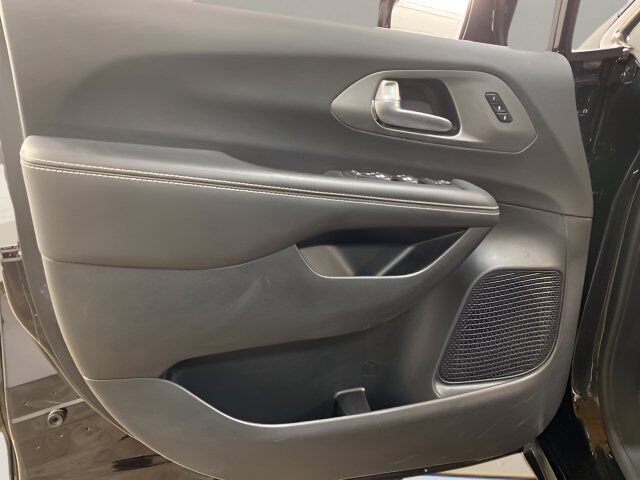 2025 Chrysler Pacifica Select Dallas TX
