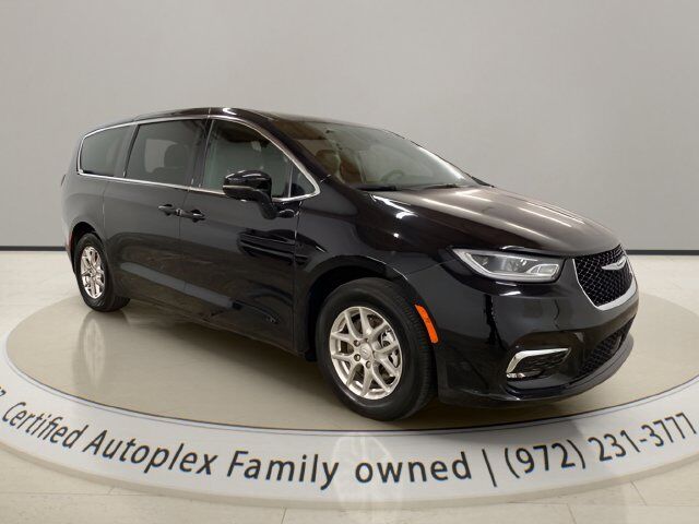 2025 Chrysler Pacifica Select Dallas TX