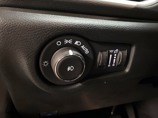 2025 Chrysler Pacifica Select Dallas TX