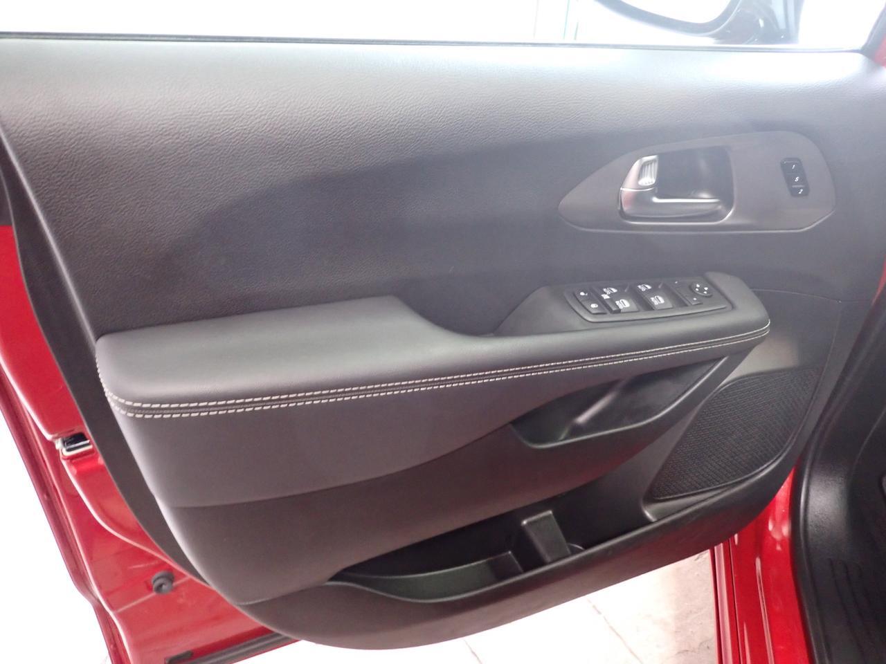 2025 Chrysler Pacifica Select FWD LEATHER Listowel ON