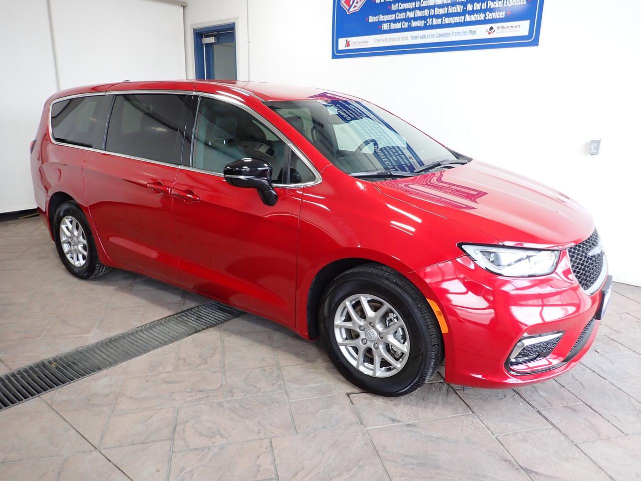 2025 Chrysler Pacifica Select FWD LEATHER